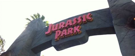 Este es el final de  Jurassic Park  que nunca vimos en la ...