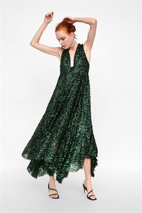 Este vestido parece de lujo pero es de Zara | Telva.com