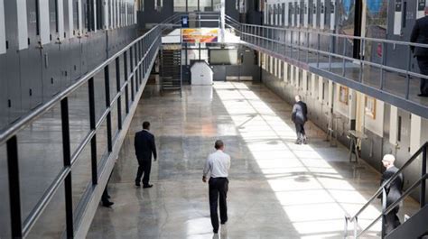 Excluidos 62 psicólogos y juristas de la oposición penitenciaria