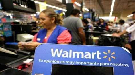 Explotación capitalista: ¿Cuánto gana una cajera de Walmart en México?