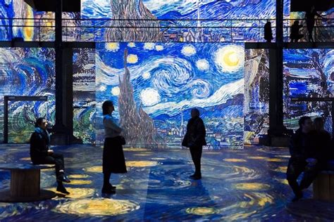 Exposição imersiva de Van Gogh no Atelier des Lumières em ...