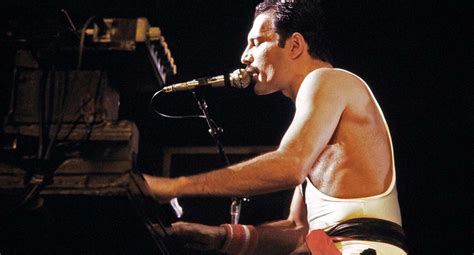 Facebook viral | Hombre imita a Freddie Mercury, da show a ...