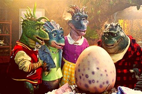 Família Dinossauros chega ao Disney+ em agosto. Veja como era feita ...