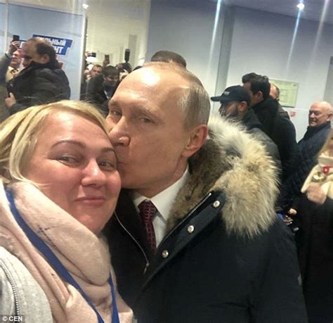 Fan nữ may mắn nhận được nụ hôn của Tổng thống Putin là ai ...
