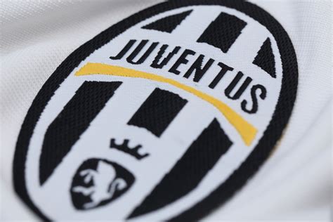 Fans sind außer sich: Juventus Turin ändert eigenes Logo ...