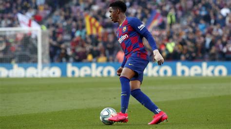 FC Barcelona: El Barça niega que Junior Firpo se lesionara ...