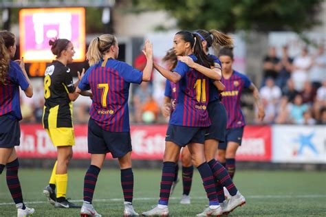 FC Barcelona Femenino   Espanyol  previa : Primer derbi, primer título