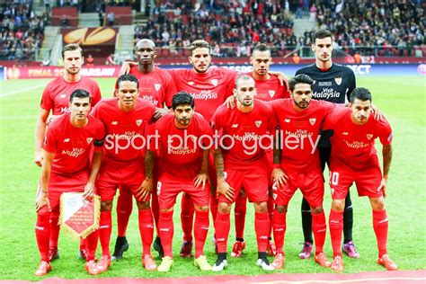 FC Sevilla squad UEFA Europa League Final 2015 Photo ...