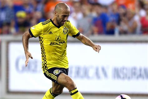 Federico Higuain returns for another year with Columbus ...