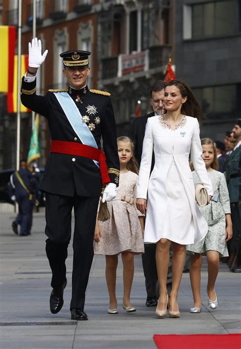 Felipe and Letizia crowned King and Queen of Spain ...