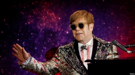 ¡Feliz cumpleaños Elton John! Sus mejores apariciones en cine y TV