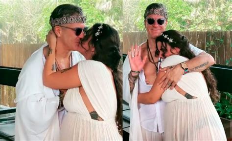 Fernando Carrillo se casó en Tulum con su pareja 30 años menor que él
