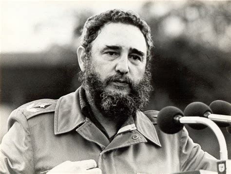 Fidel inaugurates the Ernesto Che Guevara Palacio de los ...