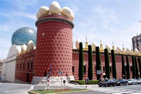 Figueres, Home of the Salvador Dali Theatre and Museum ...