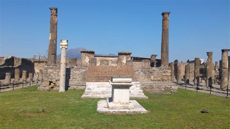 File:Ancient Rome Pompeii Forum.JPG   Wikimedia Commons