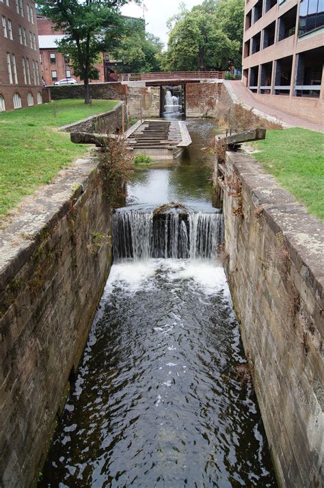 File:C&O Canal in Washington, D.C. 02449.jpg   Wikimedia ...