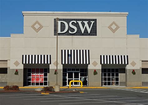 File:DSW shoe store, Saugus, Massachusetts.jpg   Wikimedia ...