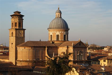 File:Ghiara Reggio Emilia cupola.JPG   Wikipedia