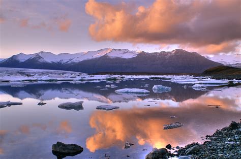 File:Jokulsarlon lake, Iceland.jpg   Wikipedia
