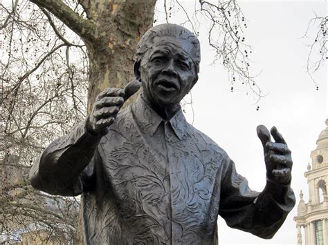 File:Nelson Mandela statue, Westminster.JPG   Wikimedia ...