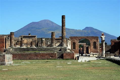 File:Pompeii  4873744179 .jpg   Wikimedia Commons