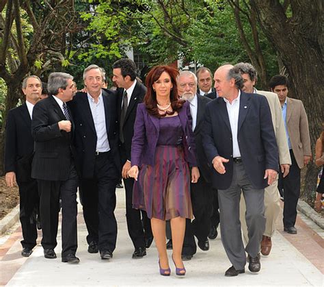 File:Presidenta Cristina Fernandez acto en la ESMA.jpg ...