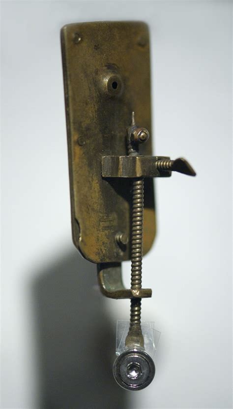 File:Single lens microscope 1690 Haaxman, Dirk Museum ...