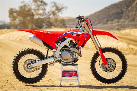 First Ride on the 2022 Honda CRF450R | Refinements From 2021 Model ...