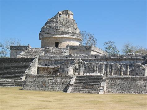 Fitxer:Chichen Itza ruins in Mexico by John Romkey.jpg ...