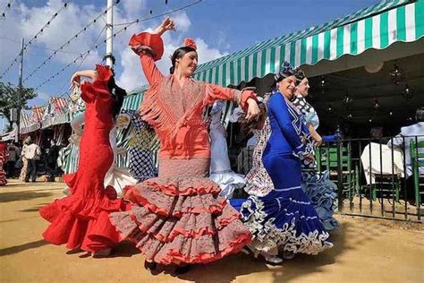 Flamenco dancing women  With images  | Spanish festivals, Holidays in ...