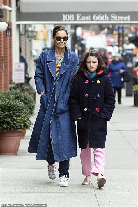 Flipboard: Katie Holmes enjoys girls  day with daughter ...