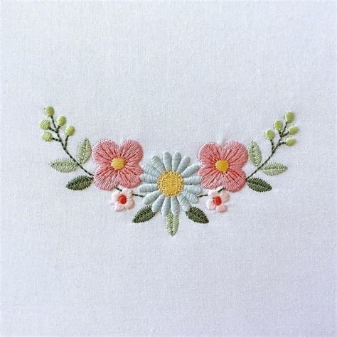 Flores Para Bordar ; Flores Para Bordar | Embroidery flowers pattern ...