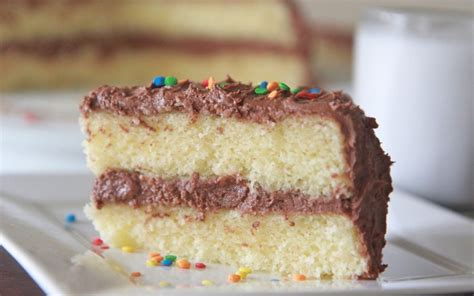 Fluffy, Moist Homemade Yellow Cake Recipe | Divas Can Cook