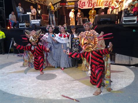 FOLKLORE DE PANAMA: Festival Folklorico en Bogota Colombia...