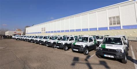 Fomento y Medio Ambiente entrega 53 vehículos todoterreno ...