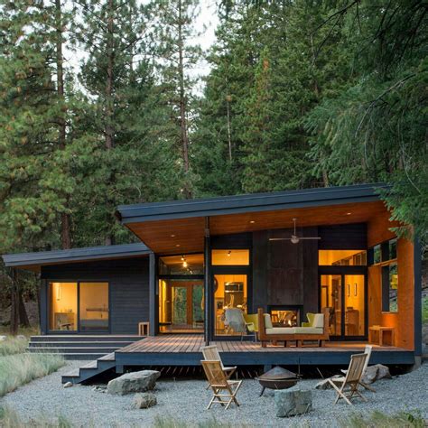forest house 102 m2 | Modern mountain cabin, Modern cabin, House exterior