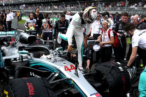 Formula 1: Lewis Hamilton s dominance   the driver or the car?