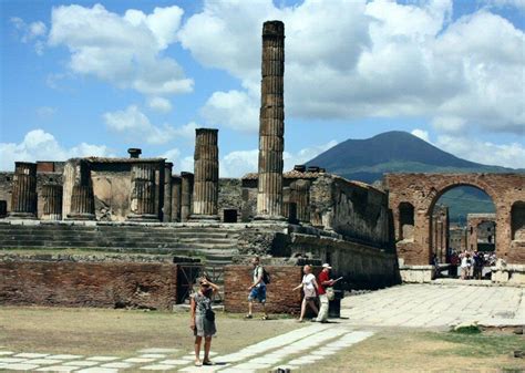 Foro de Pompeia. | Pompeii Disaster | Pompeya, Volcanes y ...