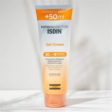 Fotoprotector ISDIN Gel Cream SPF 50+, SPF 30 | isdin.com