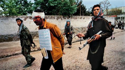 Fotos de las décadas de guerra en Afganistán   VICE