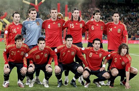 Fotos: Selección Española Fútbol: Las equipaciones de la ...