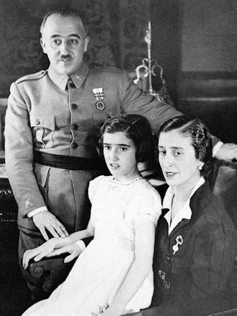 Francisco Franco: biografía, fundación, muerte, y mucho más