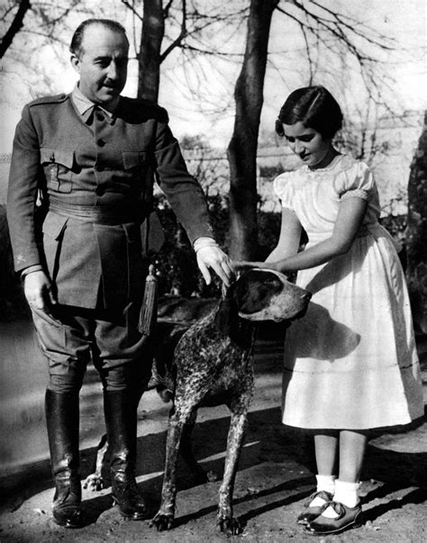 Francisco Francos Tochter Carmen Franco zu seinem Todestag