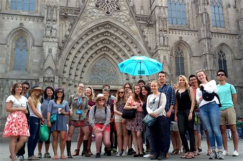 Free Walking City Tours Barcelona | Generation Tours