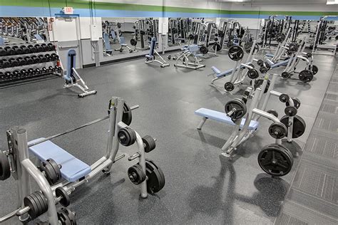 Free Weights & Weight Training | Affordable Chicagoland Gyms