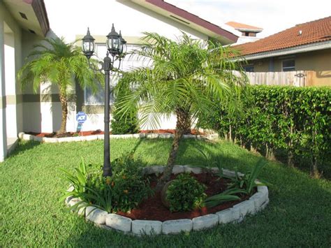 Frente de la Casa | Small garden, Beautiful gardens, Plants