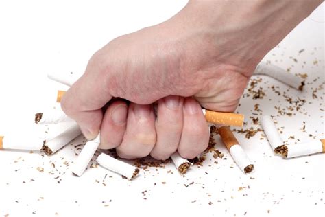 Fumo é o maior responsável pelo câncer bucal   Local Odonto