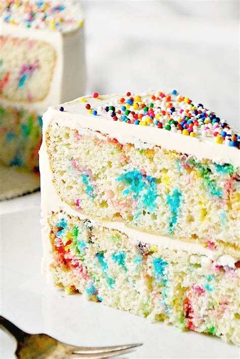 Funfetti cake para las grandes celebraciones. | Pastel de ...