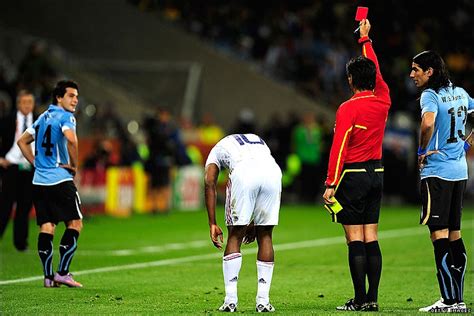 Funny Red Card – Ronaldinho | hacked by njima