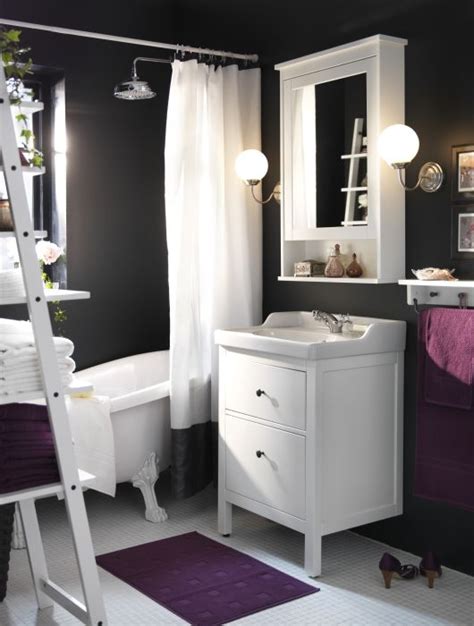 Furniture and Home Furnishings | Mirror cabinets, Ikea, Hemnes